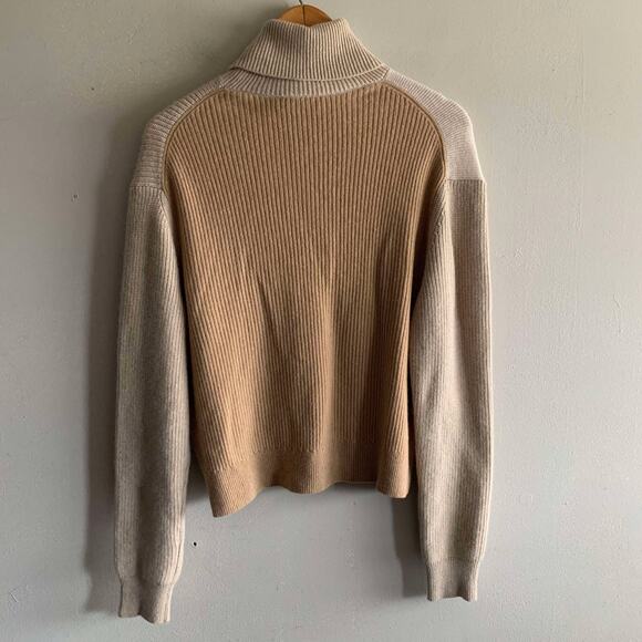Theory Pale Camel Colorblock Cashmere Turtleneck Sweater $495 Size M Medium - Picture 5 of 6
